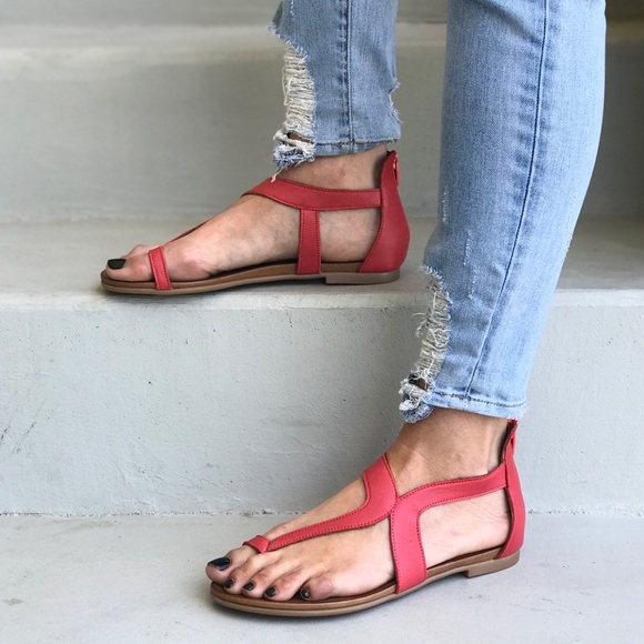 Red Distressed Leather Toe Ring Sandals - Picture 2 of 4